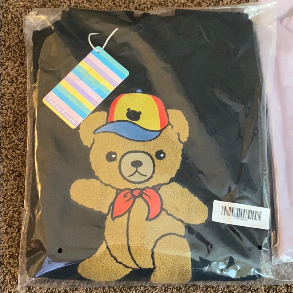 Black pullover hoodie